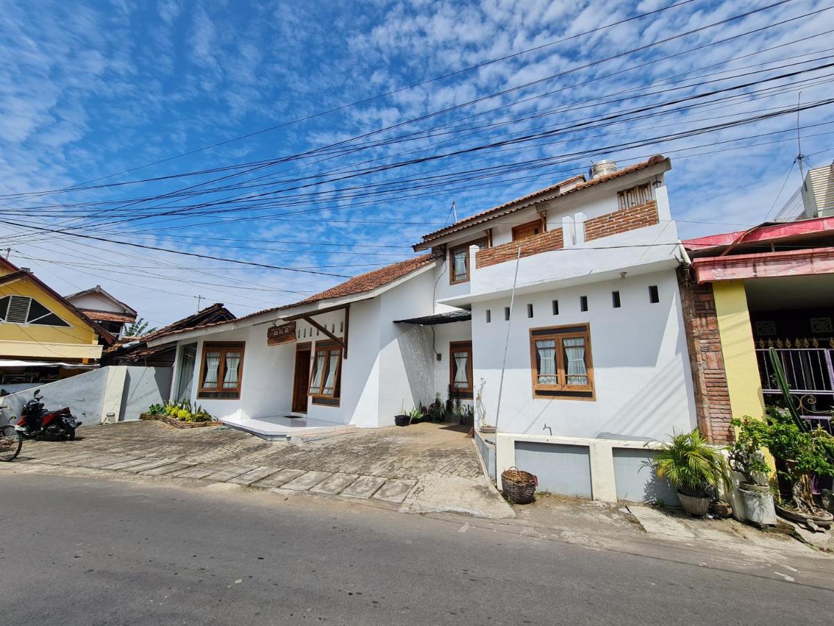 Brb Guesthouse Banyuwangi  Exteriör bild